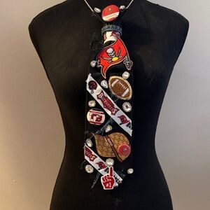 Buccaneers Themed Decorative Tie
